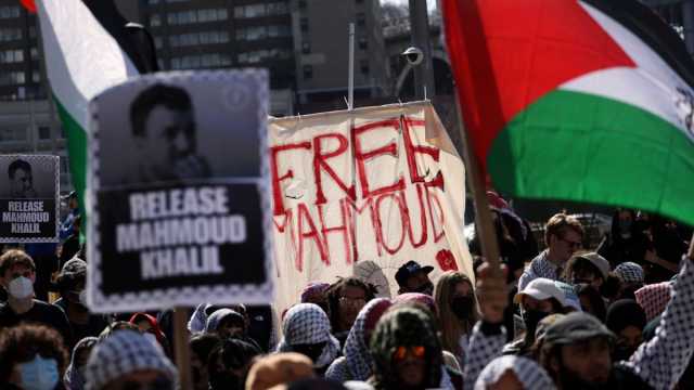 القضاء الأمريكي يحكم بترحيل الناشط الفلسطيني محمود خليل من الولايات المتحدة