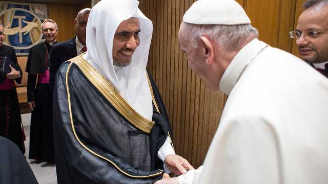 أمين عام رابطة المؤتمر الإسلامي يدعو للحوار بين الثقافات لمكافحة الكراهية والحروب