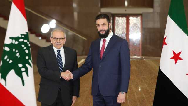 رئيس وزراء لبنان في أولى زياراته إلى دمشق لبحث ملفات شائكة