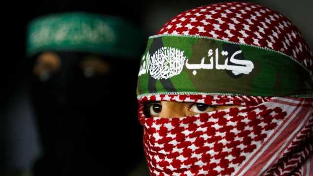 أبو عبيدة يُعلن فقدان الاتصال بالمجموعة الآسرة للجندي عيدان ألكسندر بعد قصف مباشر استهدف مكان وجودها