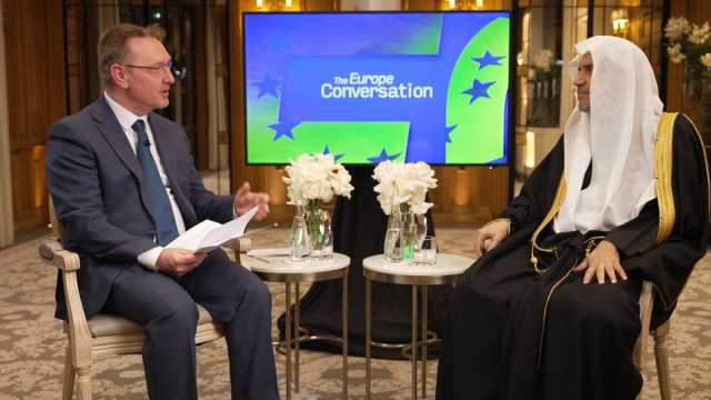 أمين عام رابطة العالم الإسلامي: 'تعليم المرأة حق مشروع' والكراهية 'أسلوب خاطئ وصفقة خاسرة'
