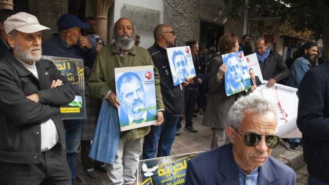 تونس: أحكام بالسجن تصل إلى 66 عاما بحق معارضين بارزين للرئيس قيس سعيد