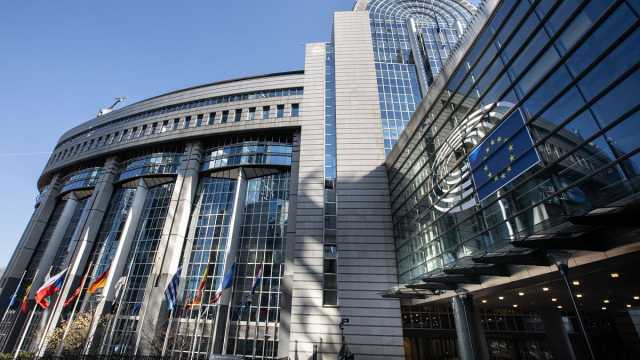 البرلمان الأوروبي يعارض مقترح الميزانية ويدعو لخطة أكثر طموحًا