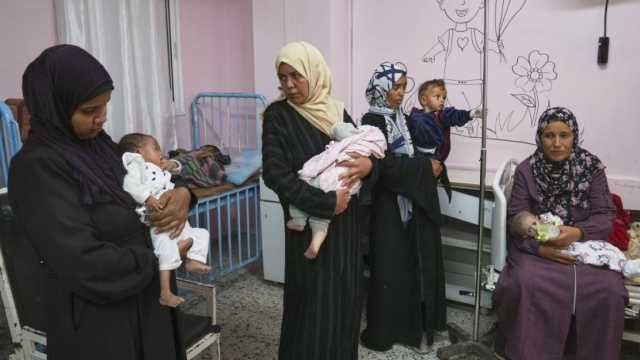 أطفال غزة في مواجهة الموت بسبب شحّ الطعام: المجاعة تحصد الأرواح البريئة وسط صمت عالمي