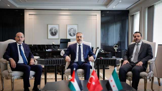 اجتماع سوري-تركي-أردني: دعم للاستقرار الإقليمي وقلق مشترك بشأن غزة