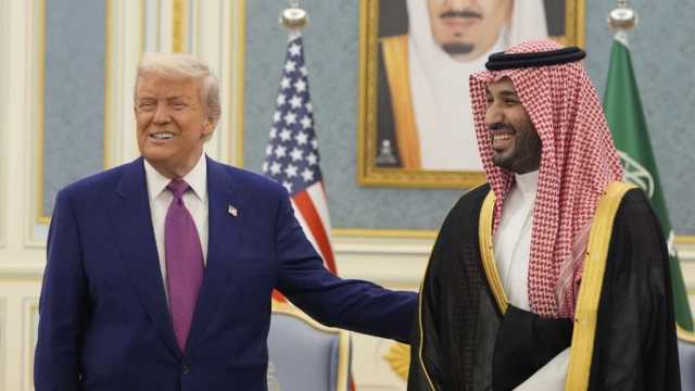 ترامب يدعو إيران إلى 'مسار جديد وأفضل' وطهران ترد: لا نفاوض لإضاعة الوقت