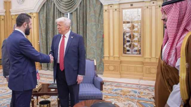 الأيام دول: كيف خرج الجولاني من عباءة 'داعش' ليجلس على طاولة واحدة مع ترامب؟