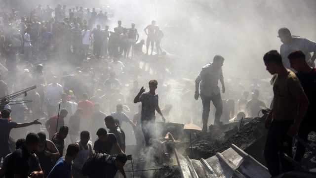 شاهد لحظة سقوط صاروخ إسرائيلي على مبنى في جباليا شمال غزة