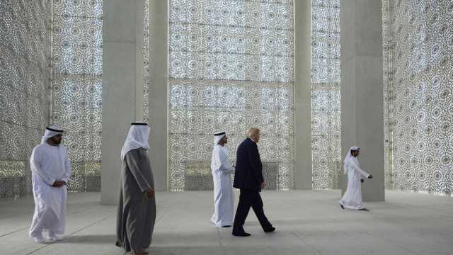 ترامب يزور البيت الإبراهيمي في أبوظبي ويشيد بوحدة الأديان