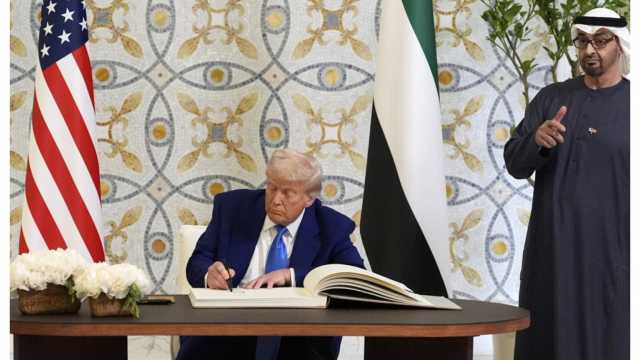 ترامب يدعم إنشاء أضخم مركز للذكاء الاصطناعي في الشرق الأوسط لمواجهة الصين