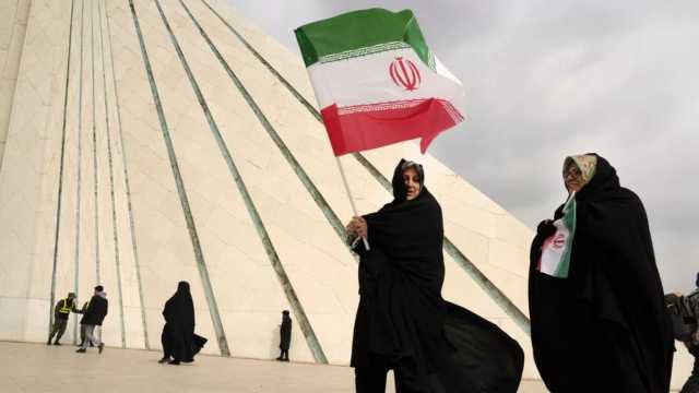 طهران تستدعي دبلوماسيًا بريطانيًا احتجاجًا على اعتقال مواطنين إيرانيين في المملكة المتحدة