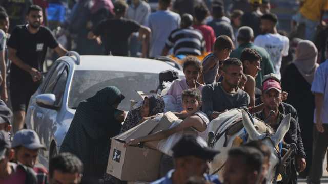 برنامج الأغذية العالمي: حشد من الجوعى يقتحم مستودع مساعدات في غزة