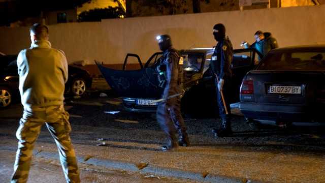 بخمس رصاصات.. فرنسي يقتل جاره التونسي والشرطة تحقق بدافع عنصري