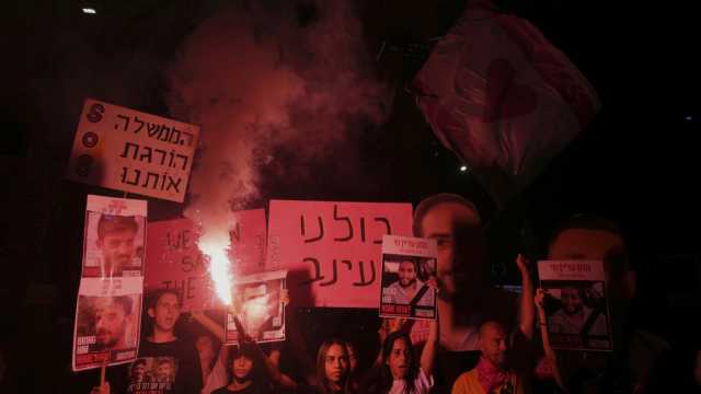 عائلات الرهائن الإسرائيليين تُطالب بإنهاء الحرب وتتّهم نتنياهو بتقويض جهود التوصل لاتفاق