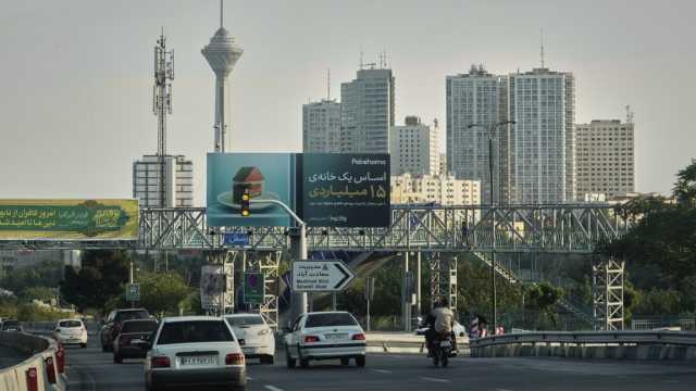نزوح جماعي من طهران بعد تهديدات وزير الدفاع الإسرائيلي