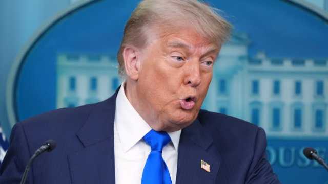 ترامب و'تروث سوشال'.. كيف أصبحت شؤون أمريكا والعالم تُدار عبر منصة خاصة؟