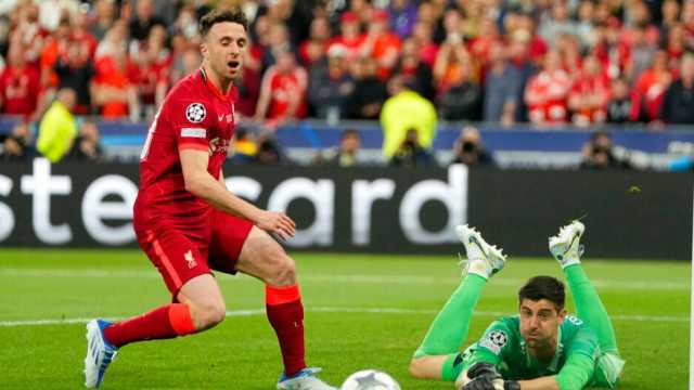 حادث سيارة في إسبانيا يودي بحياة نجم الكرة البرتغالي ديوجو جوتا لاعب فريق ليفربول