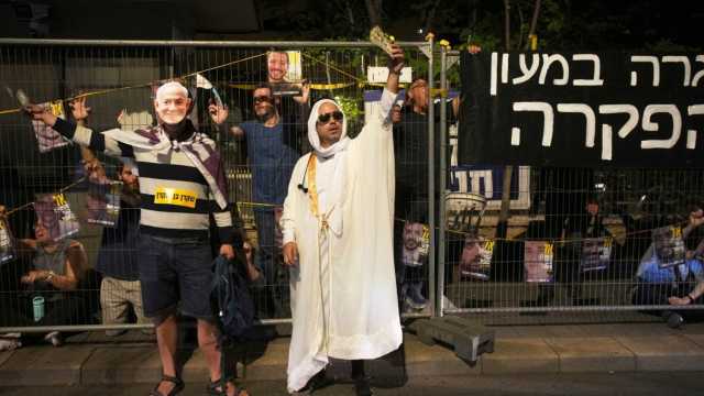 عائلات الرهائن الإسرائيليين تدعو إلى إقفال شامل في 17 أغسطس احتجاجًا على خطة غزة