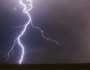 10 نصائح هامة لتجنب خطر الصواعق الرعدية.. تعرف عليها