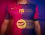 مستوحى من إرث النادي وتاريخه.. برشلونة يكشف عن قميصه الجديد