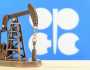 النفط يتراجع مع توقعات بفائض في المعروض العام المقبل