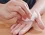 فرط تعرق اليدين.. الأسباب والأعراض والحلول