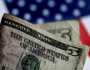 الدولار يرتفع بدعم من تلميح الفيدرالي برفع الفائدة