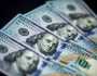 الدولار يتنحى عن قمة 3 أشهر انتظاراً لهذه البيانات