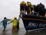فرنسا تنقذ عشرات المهاجرين خلال محاولتهم عبور المانش
