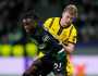 دورتموند يقترب من دور الـ16 بثلاثية في لشبونة