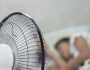 بلاش تشغلها.. 5 أضرار لعمل المروحة طوال الليل