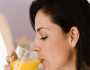 ماذا يحدث عند تناول العصير فور الاستيقاظ؟.. مخاطر غير متوقعة