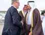 في مقدمة مستقبليه نائب أمير المنطقة.. رئيس الوزراء البريطاني يصل إلى الرياض