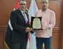 رئيس مدينة الغردقة يكرم مدير جهاز تنمية المشروعات لجهوده المتميزة
