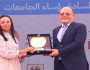 وزيرة التضامن تكرم رئيس جامعة سوهاج والطلاب الفائزين بمشروعات رفيقي والوساده الالكترونية