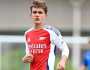 موهبة أرسنال الصاعدة ماكس داومان يرفض عروضًا أوروبية للبقاء مع النادي اللندني