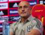 مدرب منتخب اسبانيا يُعلق على مداهمة مقر اتحاد اللعبة