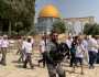مستوطنون متطرفون يقتحمون باحات الأقصى