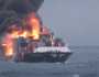 فقدان ثلاثة من طاقمها .. التيار يجرف السفينة الأمريكية المحترقة في خليج عدن