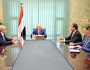 العليمي يلتقي المحافظ بن الوزير ويوجه بتحسين الخدمات في شبوة