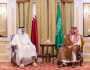 سمو ولي العهد يلتقي سمو أمير دولة قطر