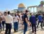 عشرات المستوطنين يقتحمون الأقصى بحماية شرطة العدو الصهيوني