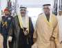 أمير الكويت يغادر البلاد ومنصور بن زايد في وداعه