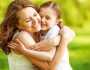 أهمية الحضن لطفلك يوميا.. تأثير سحري على صحته