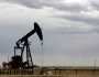 أسعار النفط تتكبد خسائر بفعل الطلب العالمي
