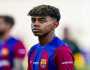مدرب برشلونة يكشف سبب اختفاء لامين يامال من الملعب خلال مواجهة بورتو