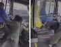 راكب يعتدى على سائق حافلة رفض الوقوف في مكان غير مخصص للوقوف.. فيديو