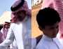 الأمير سلطان بن سلمان يمازح طفل: تبي طيارة ولا صاروخ ولا فيراري؟ .. فيديو