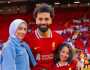 سعر إطلالة زوجة محمد صلاح في الدوري الإنجليزي.. صورة