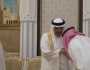 ولي العهد يقبّل يد أخيه الأمير سلطان بن سلمان في لفتة تقدير .. فيديو